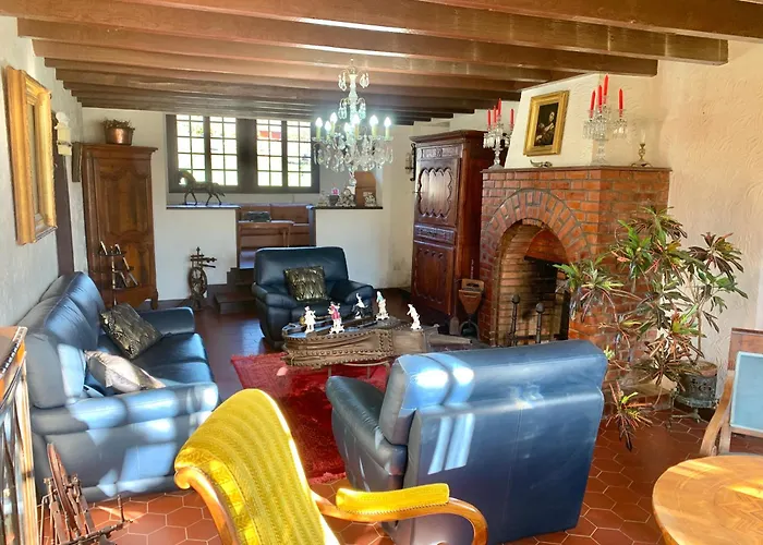 Domaine Du Cheval D'argent Bed & Breakfast Saiguede