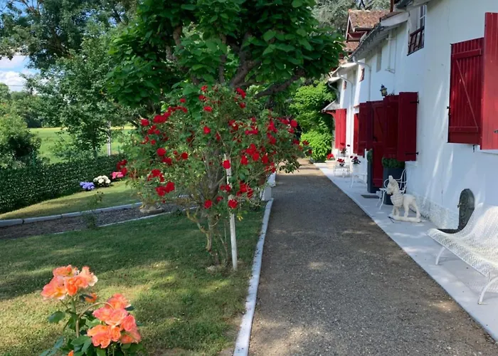 Alojamento de Acomodação e Pequeno-almoço Domaine Du Cheval D'argent Saiguede
