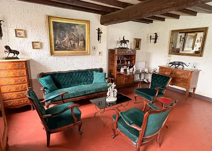 Domaine Du Cheval D'argent Bed & Breakfast Saiguede