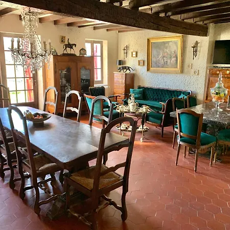 Domaine Du Cheval D'argent Saiguede